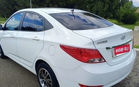 Hyundai Solaris II рестайлинг, 2014 год, 1 050 000 рублей, 2 фотография