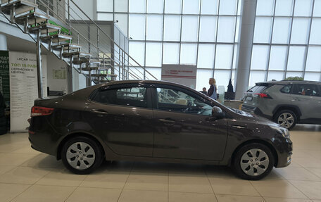 KIA Rio III рестайлинг, 2016 год, 990 000 рублей, 5 фотография