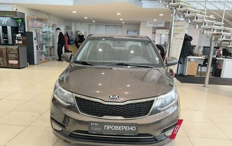 KIA Rio III рестайлинг, 2016 год, 990 000 рублей, 2 фотография
