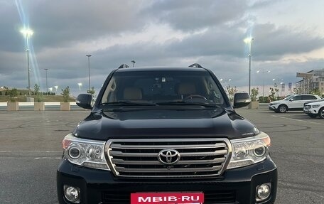 Toyota Land Cruiser 200, 2013 год, 4 000 000 рублей, 2 фотография
