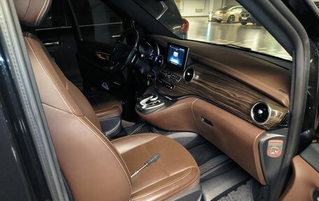 Mercedes-Benz V-Класс, 2016 год, 5 000 000 рублей, 16 фотография