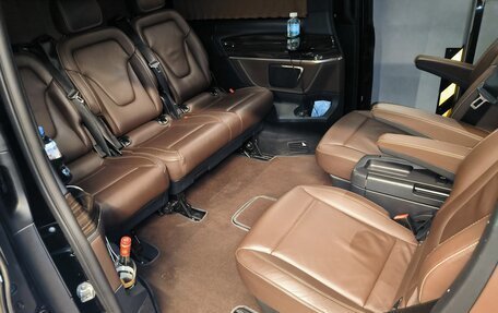 Mercedes-Benz V-Класс, 2016 год, 5 000 000 рублей, 18 фотография