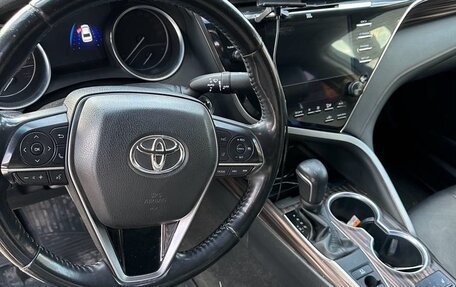 Toyota Camry, 2019 год, 2 500 000 рублей, 8 фотография