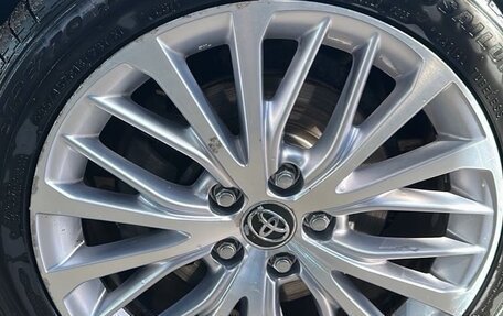Toyota Camry, 2019 год, 2 500 000 рублей, 10 фотография