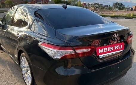 Toyota Camry, 2019 год, 2 500 000 рублей, 4 фотография