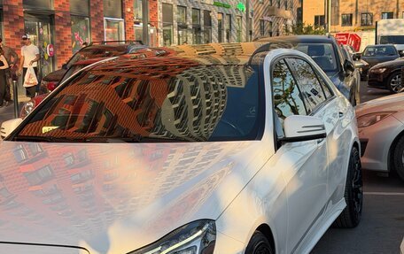 Mercedes-Benz E-Класс, 2013 год, 2 300 000 рублей, 2 фотография