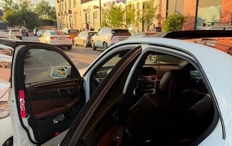 Mercedes-Benz E-Класс, 2013 год, 2 300 000 рублей, 12 фотография