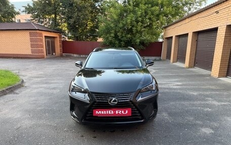 Lexus NX I, 2018 год, 2 950 000 рублей, 8 фотография