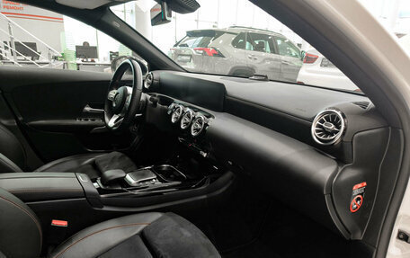 Mercedes-Benz A-Класс AMG, 2020 год, 3 690 000 рублей, 13 фотография