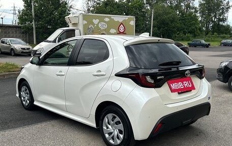 Toyota Yaris, 2021 год, 1 250 000 рублей, 5 фотография