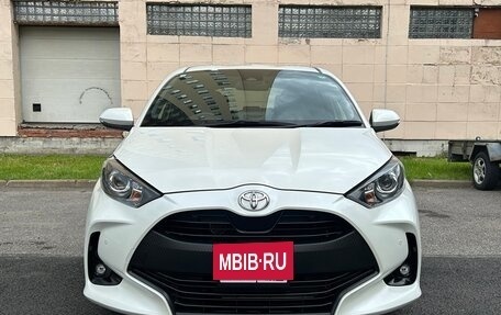 Toyota Yaris, 2021 год, 1 250 000 рублей, 2 фотография