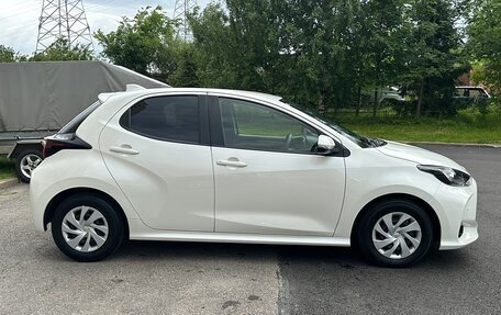 Toyota Yaris, 2021 год, 1 250 000 рублей, 8 фотография