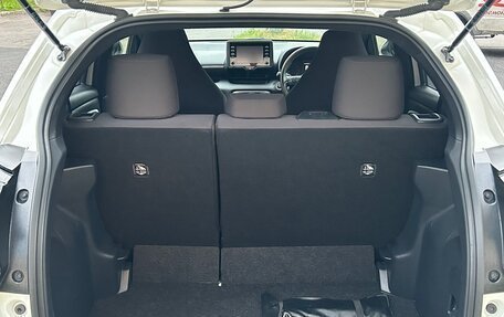 Toyota Yaris, 2021 год, 1 250 000 рублей, 18 фотография
