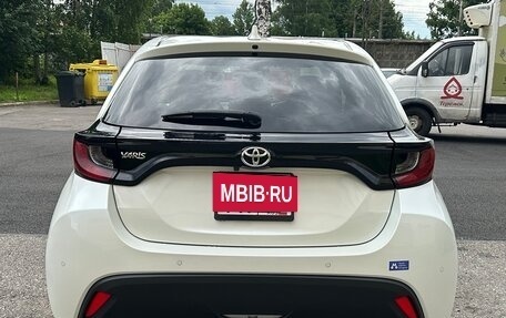 Toyota Yaris, 2021 год, 1 250 000 рублей, 6 фотография