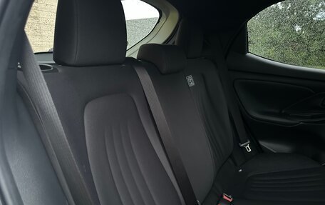 Toyota Yaris, 2021 год, 1 250 000 рублей, 22 фотография