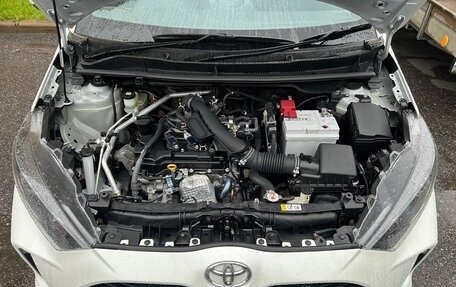 Toyota Yaris, 2021 год, 1 250 000 рублей, 27 фотография