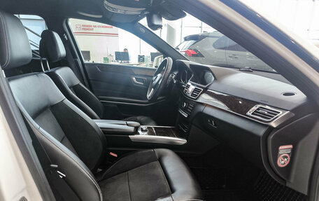 Mercedes-Benz E-Класс, 2015 год, 2 250 000 рублей, 13 фотография