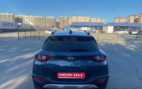 KIA Stonic, 2020 год, 1 990 000 рублей, 2 фотография