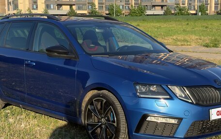 Skoda Octavia RS, 2019 год, 2 100 000 рублей, 3 фотография
