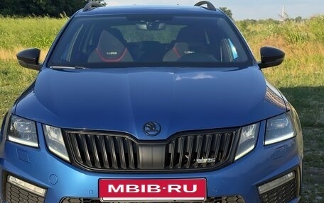 Skoda Octavia RS, 2019 год, 2 100 000 рублей, 5 фотография