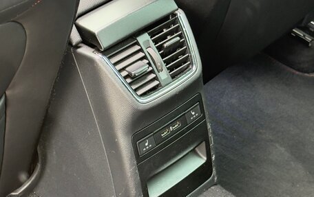Skoda Octavia RS, 2019 год, 2 100 000 рублей, 23 фотография
