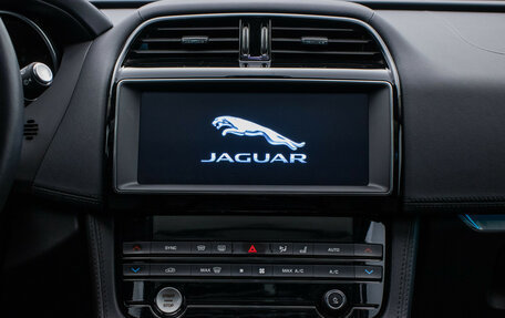 Jaguar F-Pace, 2020 год, 3 280 000 рублей, 15 фотография