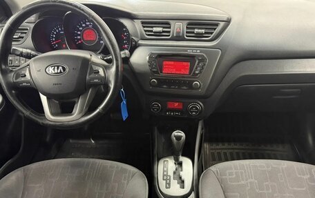 KIA Rio III рестайлинг, 2013 год, 850 000 рублей, 20 фотография
