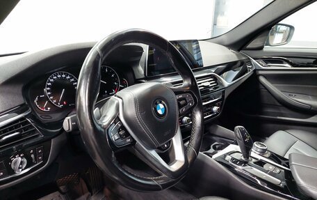 BMW 5 серия, 2017 год, 2 700 000 рублей, 8 фотография