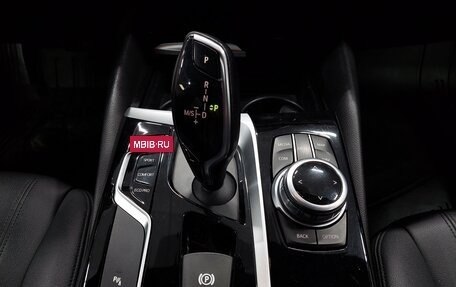 BMW 5 серия, 2017 год, 2 700 000 рублей, 31 фотография