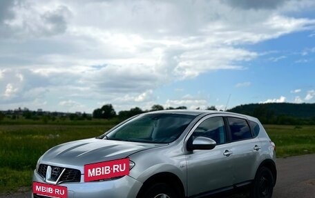 Nissan Qashqai, 2011 год, 597 000 рублей, 2 фотография