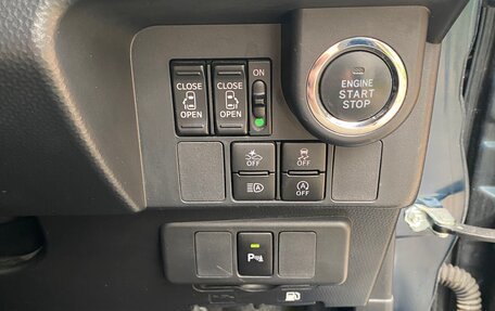 Toyota Roomy I, 2018 год, 850 000 рублей, 7 фотография