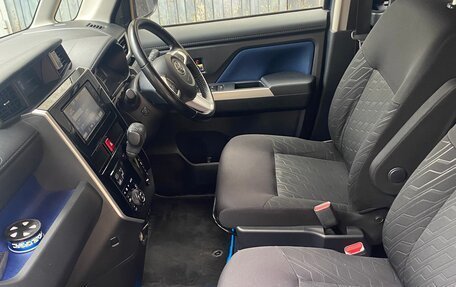 Toyota Roomy I, 2018 год, 850 000 рублей, 4 фотография