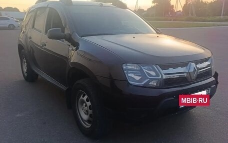 Renault Duster I рестайлинг, 2017 год, 1 000 000 рублей, 2 фотография