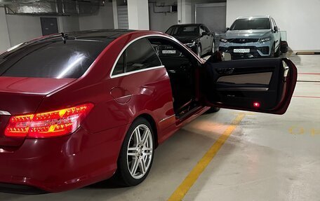 Mercedes-Benz E-Класс, 2012 год, 1 300 000 рублей, 2 фотография