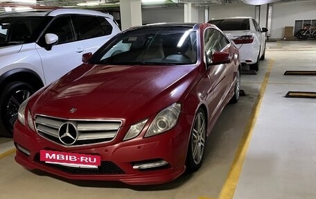 Mercedes-Benz E-Класс, 2012 год, 1 300 000 рублей, 5 фотография