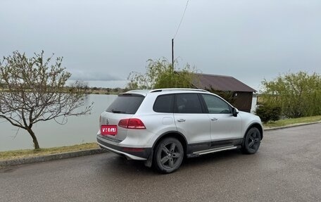 Volkswagen Touareg III, 2011 год, 1 700 000 рублей, 1 фотография