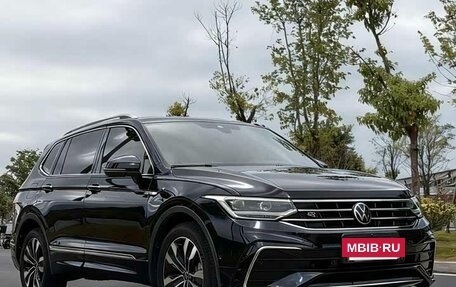 Volkswagen Tiguan II, 2023 год, 3 698 852 рублей, 3 фотография