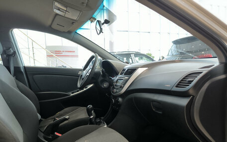 Hyundai Solaris II рестайлинг, 2012 год, 530 000 рублей, 11 фотография