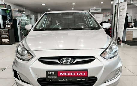 Hyundai Solaris II рестайлинг, 2012 год, 530 000 рублей, 2 фотография