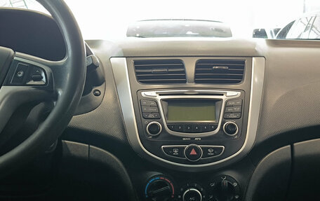 Hyundai Solaris II рестайлинг, 2012 год, 530 000 рублей, 15 фотография