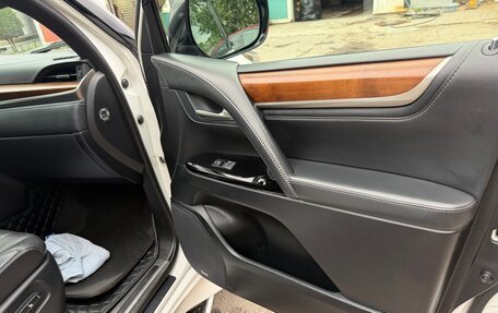 Lexus LX III, 2018 год, 6 000 000 рублей, 10 фотография