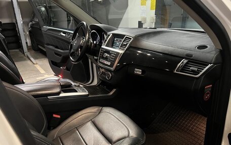 Mercedes-Benz GL-Класс, 2015 год, 3 650 000 рублей, 15 фотография