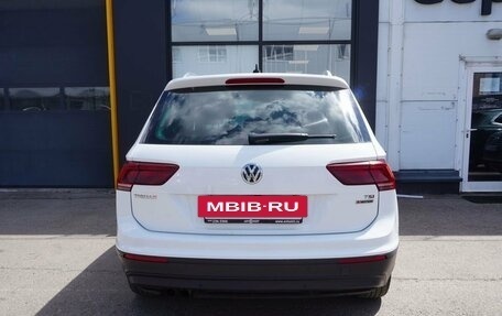 Volkswagen Tiguan II, 2017 год, 1 700 000 рублей, 6 фотография