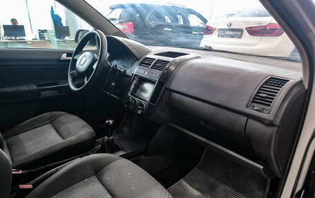 Volkswagen Polo IV рестайлинг, 2002 год, 185 000 рублей, 13 фотография
