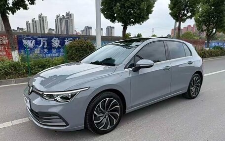 Volkswagen Golf VIII, 2023 год, 1 759 000 рублей, 1 фотография