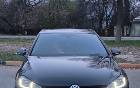 Volkswagen Golf VII, 2013 год, 900 000 рублей, 2 фотография