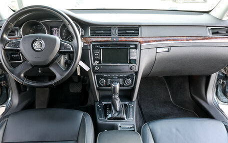 Skoda Superb III рестайлинг, 2014 год, 1 270 000 рублей, 15 фотография