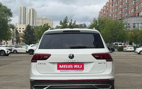 Volkswagen Tiguan II, 2023 год, 2 703 000 рублей, 5 фотография
