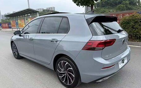 Volkswagen Golf VIII, 2023 год, 1 759 000 рублей, 6 фотография