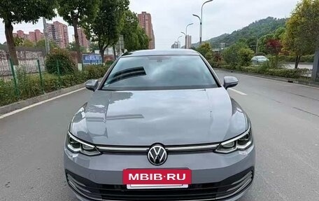Volkswagen Golf VIII, 2023 год, 1 759 000 рублей, 2 фотография